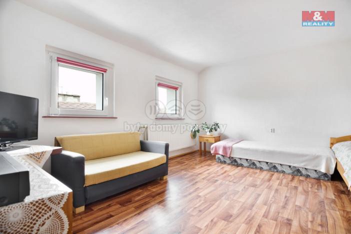 Prodej rodinného domu, Spořice, Nerudova, 175 m2