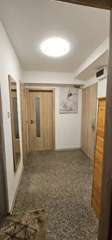 Pronájem bytu 2+kk, Meziboří, Okružní, 33 m2