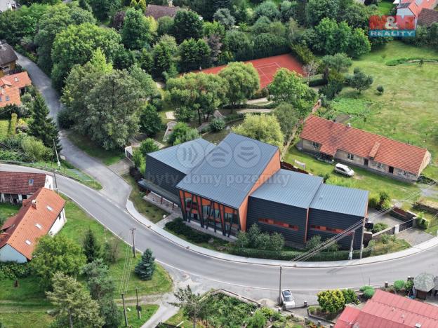 Pronájem obchodního prostoru, Okrouhlo, 1076 m2