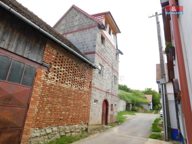 Prodej vinného sklepa, Moravany, 200 m2