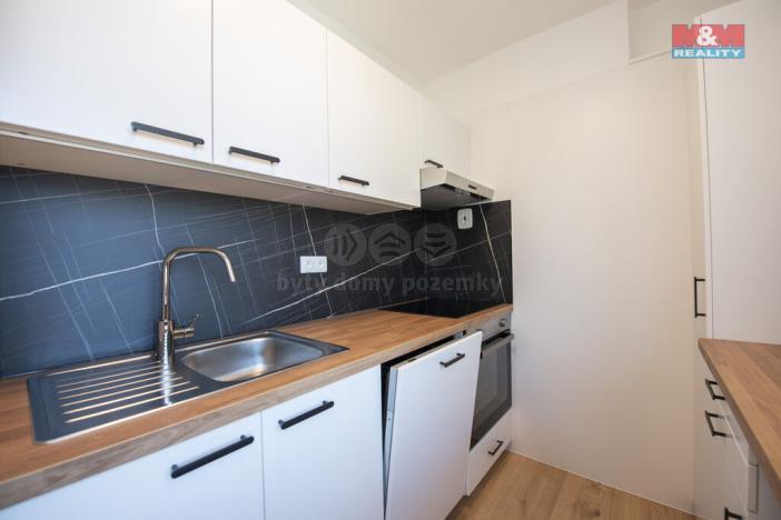 Pronájem bytu 3+1, Hořice, Pod Lipou, 69 m2