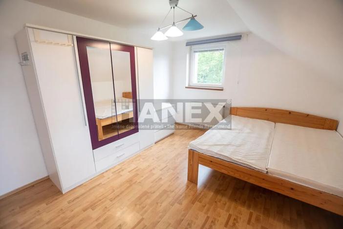 Prodej vícegeneračního domu, Praha - Horní Počernice, Na nové silnici, 394 m2