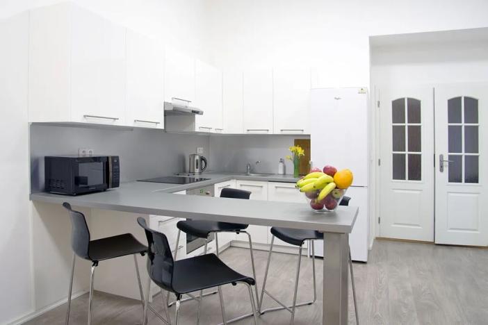 Prodej bytu 2+kk, Praha, Lucemburská, 50 m2