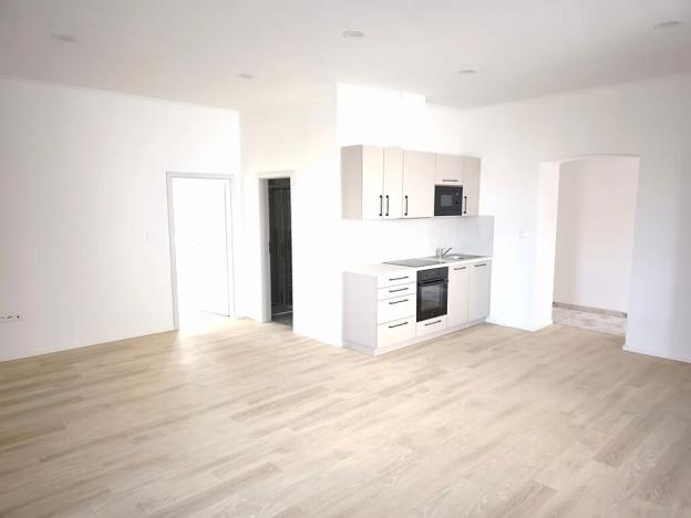 Pronájem bytu 2+kk, Plzeň, Lochotínská, 72 m2