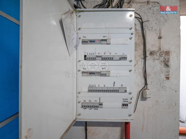 Pronájem výrobních prostor, Orlová - Poruba, Nádražní, 821 m2