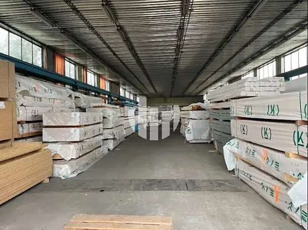 Pronájem skladu, Plzeň, Libušínská, 5000 m2