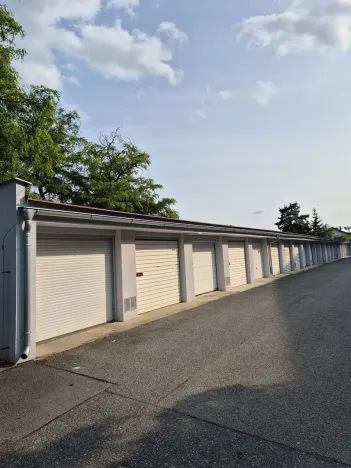 Pronájem garáže, Praha - Radotín, Týřovická, 17 m2