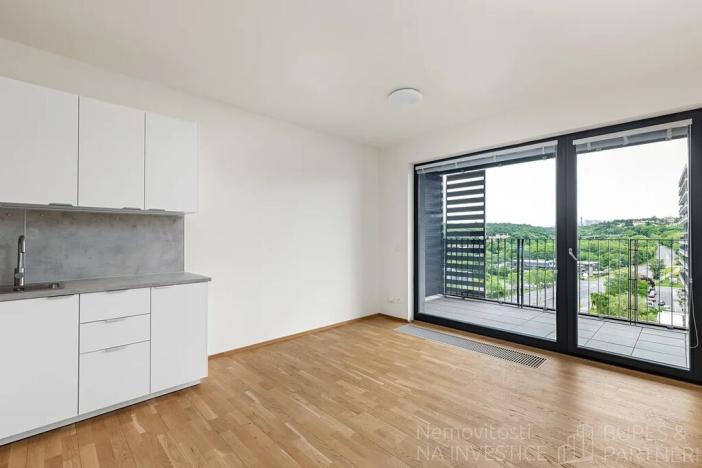 Pronájem bytu 1+kk, Praha - Modřany, Mezi vodami, 33 m2