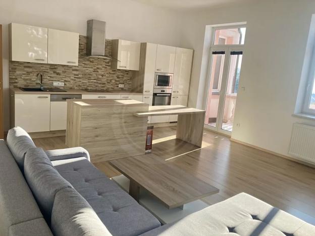 Pronájem bytu 2+kk, Kamenný Újezd, Na Dolech, 66 m2