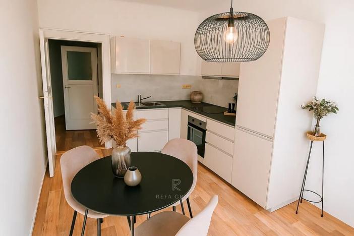 Pronájem bytu 2+1, Praha - Vinohrady, Šrobárova, 65 m2