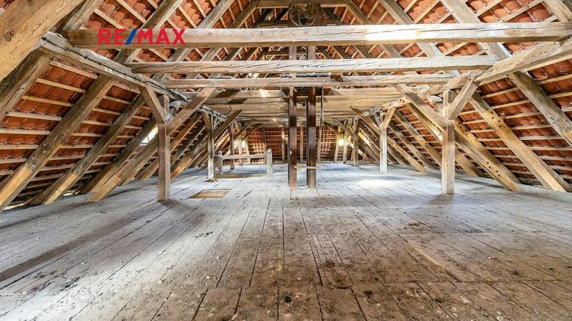 Prodej zemědělského objektu, Počedělice, 2500 m2