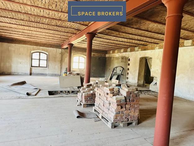 Pronájem kanceláře, Praha, Údolní, 1390 m2