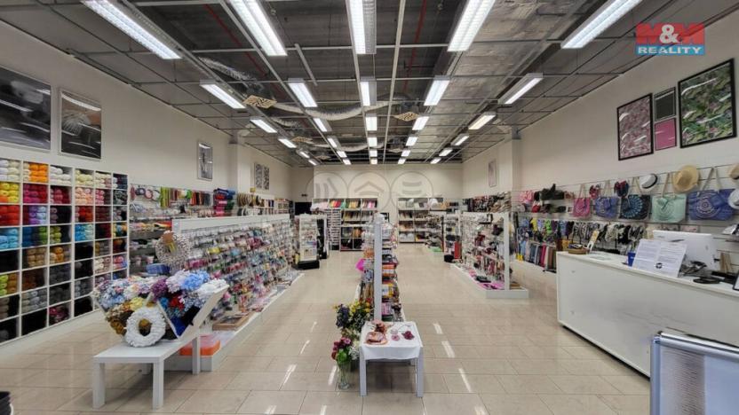 Pronájem obchodního prostoru, Olomouc - Řepčín, Pražská, 144 m2