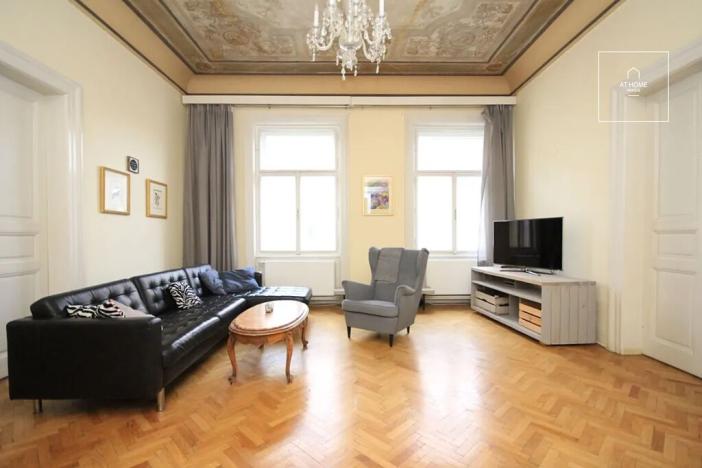 Pronájem bytu 3+1, Praha, Valentinská, 120 m2