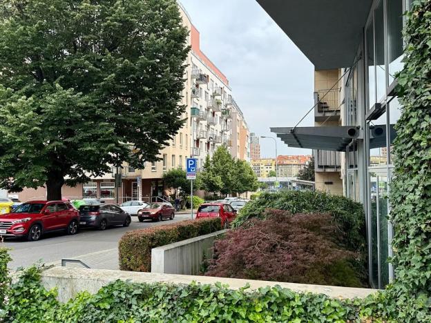 Pronájem bytu 2+kk, Praha - Vysočany, Pešlova, 53 m2