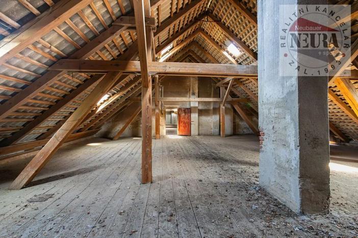 Prodej zemědělského objektu, Okrouhlice, Valečov, 12145 m2