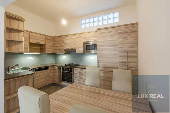 Prodej bytu 3+1, Znojmo, Jarošova, 78 m2