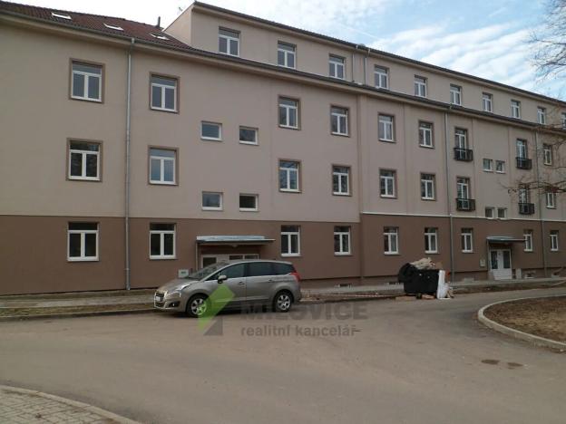 Pronájem bytu 2+kk, Milovice, Slepá, 44 m2