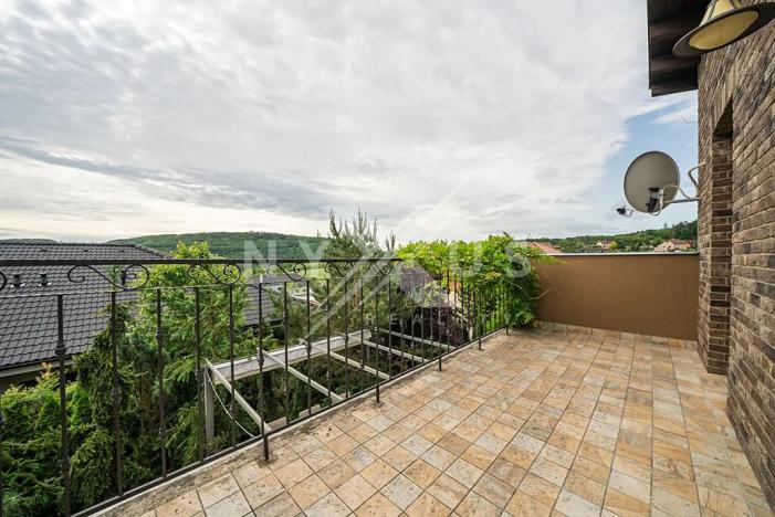 Prodej rodinného domu, Králův Dvůr, Na Vinohradech, 103 m2