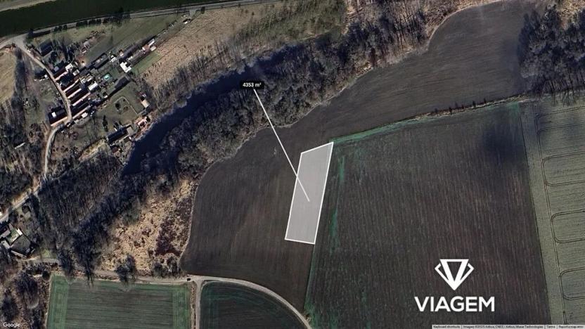 Prodej podílu pole, Lužec nad Vltavou, 408 m2