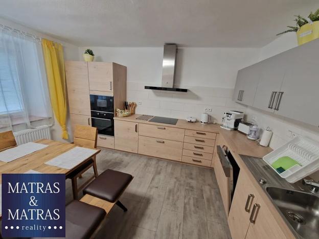 Prodej rodinného domu, Jevišovka, 260 m2