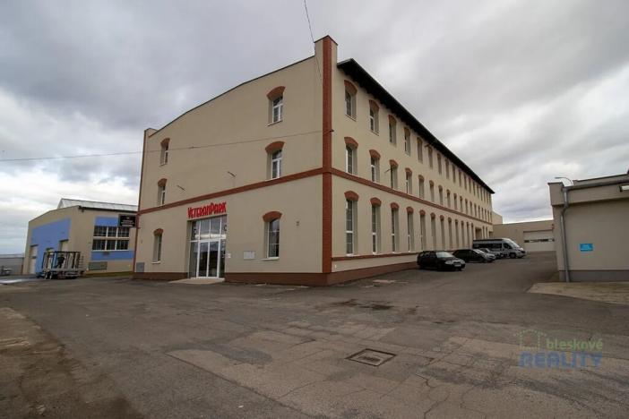 Pronájem obchodního prostoru, Brandýs nad Labem-Stará Boleslav, 633 m2