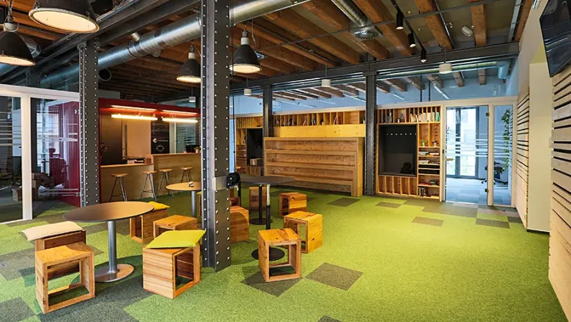 Pronájem kanceláře, Praha - Holešovice, Jankovcova, 369 m2