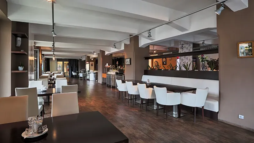 Pronájem kanceláře, Praha - Holešovice, Jankovcova, 279 m2