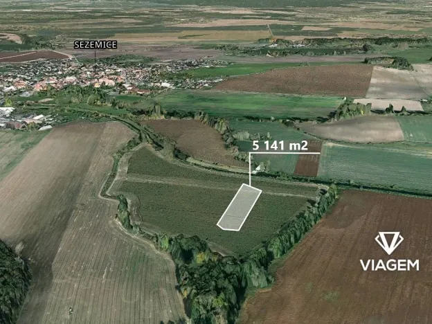 Prodej podílu pole, Sezemice, 2570 m2