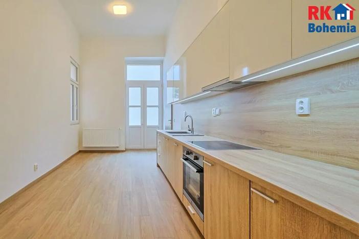 Pronájem bytu 1+1, Český Brod, nám. Arnošta z Pardubic, 56 m2
