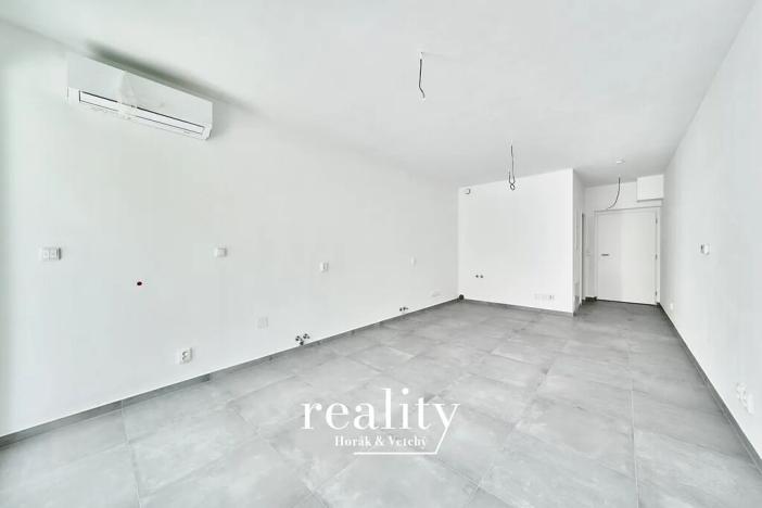 Pronájem obchodního prostoru, Znojmo, Jarošova, 30 m2