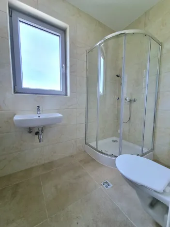 Prodej rodinného domu, Modlany, 320 m2