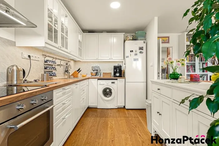 Prodej bytu 3+1, Praha - Horní Počernice, Třebešovská, 77 m2