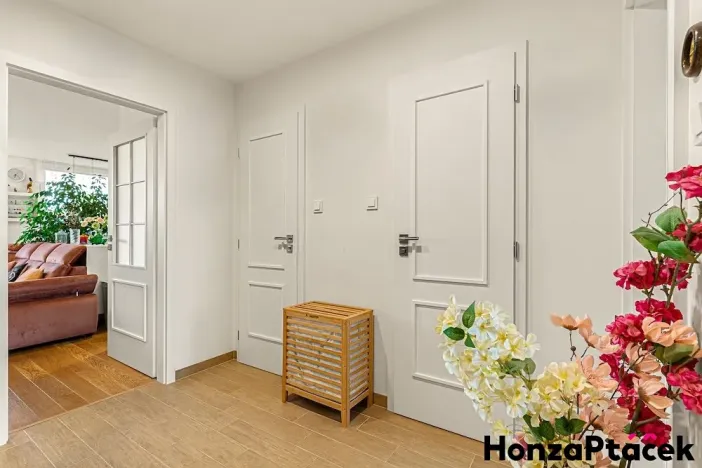 Prodej bytu 3+1, Praha - Horní Počernice, Třebešovská, 77 m2