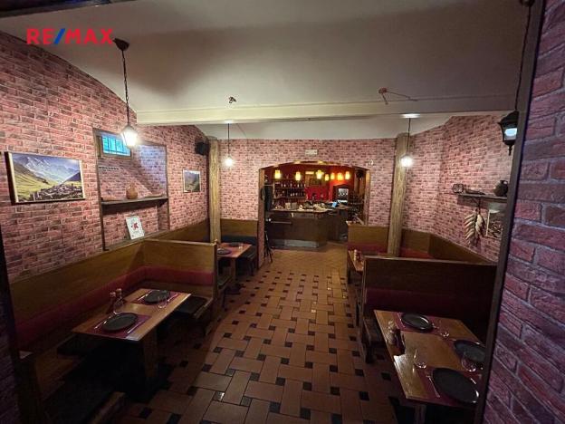 Pronájem obchodního prostoru, Praha - Vinohrady, Na Kozačce, 339 m2