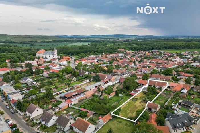 Prodej pozemku pro bydlení, Drnholec, nám. Svobody, 2111 m2