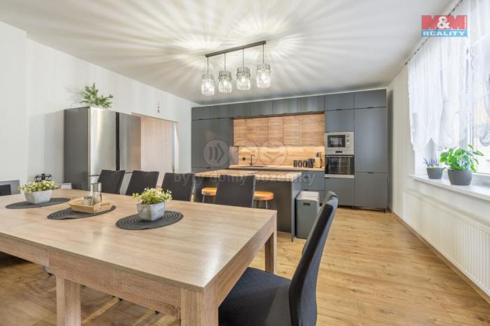 Prodej rodinného domu, Vinařice, IV. ulice, 210 m2