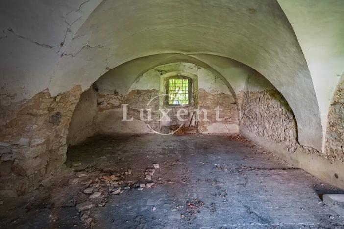 Prodej komerční nemovitosti, Vršovice, 5100 m2