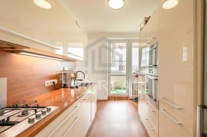 Pronájem bytu 3+1, Hradec Králové, Na Občinách, 86 m2