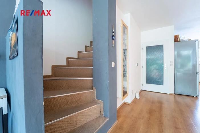 Prodej rodinného domu, Nupaky, K Parku, 156 m2