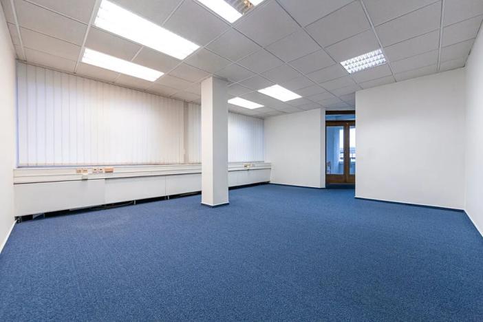 Pronájem kanceláře, Praha - Vysočany, Freyova, 89 m2
