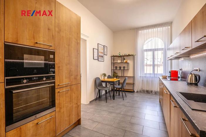 Prodej bytu 3+1, Praha - Libeň, Sokolovská, 97 m2