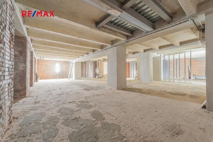 Pronájem obchodního prostoru, Praha - Nové Město, Hybernská, 526 m2