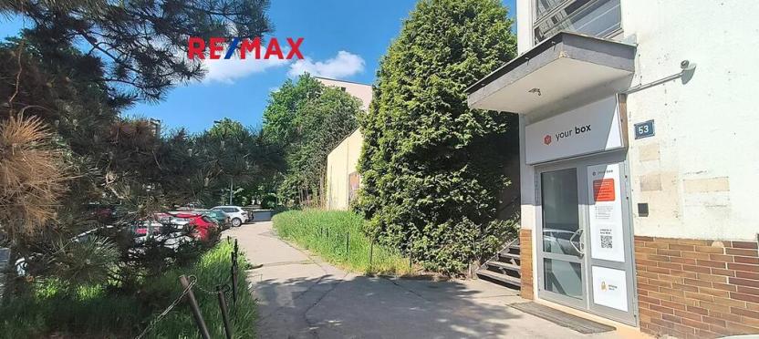 Pronájem kanceláře, Praha - Kobylisy, Horňátecká, 72 m2