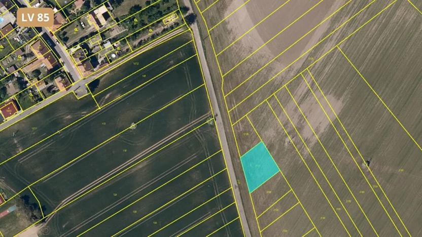 Prodej pole, Huštěnovice, 185395 m2