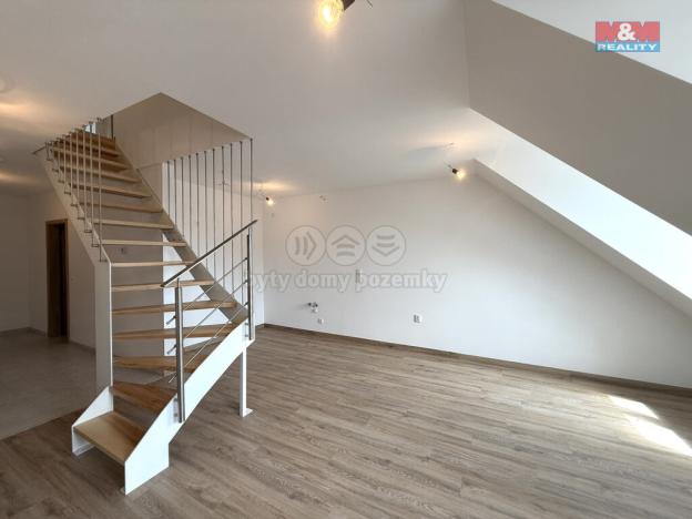 Prodej bytu 3+kk, Třebechovice pod Orebem, Masarykovo náměstí, 94 m2