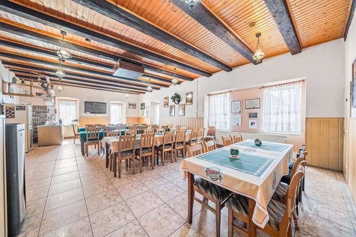 Prodej ubytování, Zálezly, 900 m2