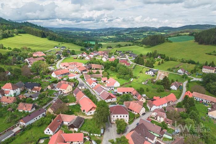 Prodej ubytování, Zálezly, 900 m2