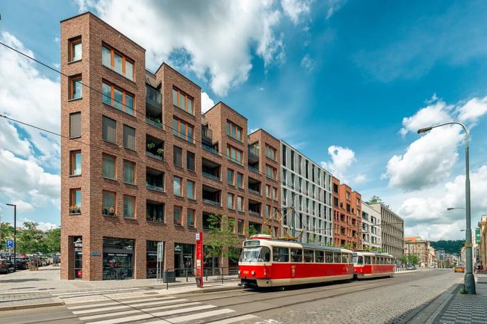 Pronájem garážového stání, Praha - Smíchov, Nádražní, 12 m2