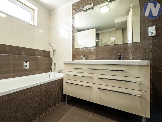 Prodej rodinného domu, Záblatí, 304 m2